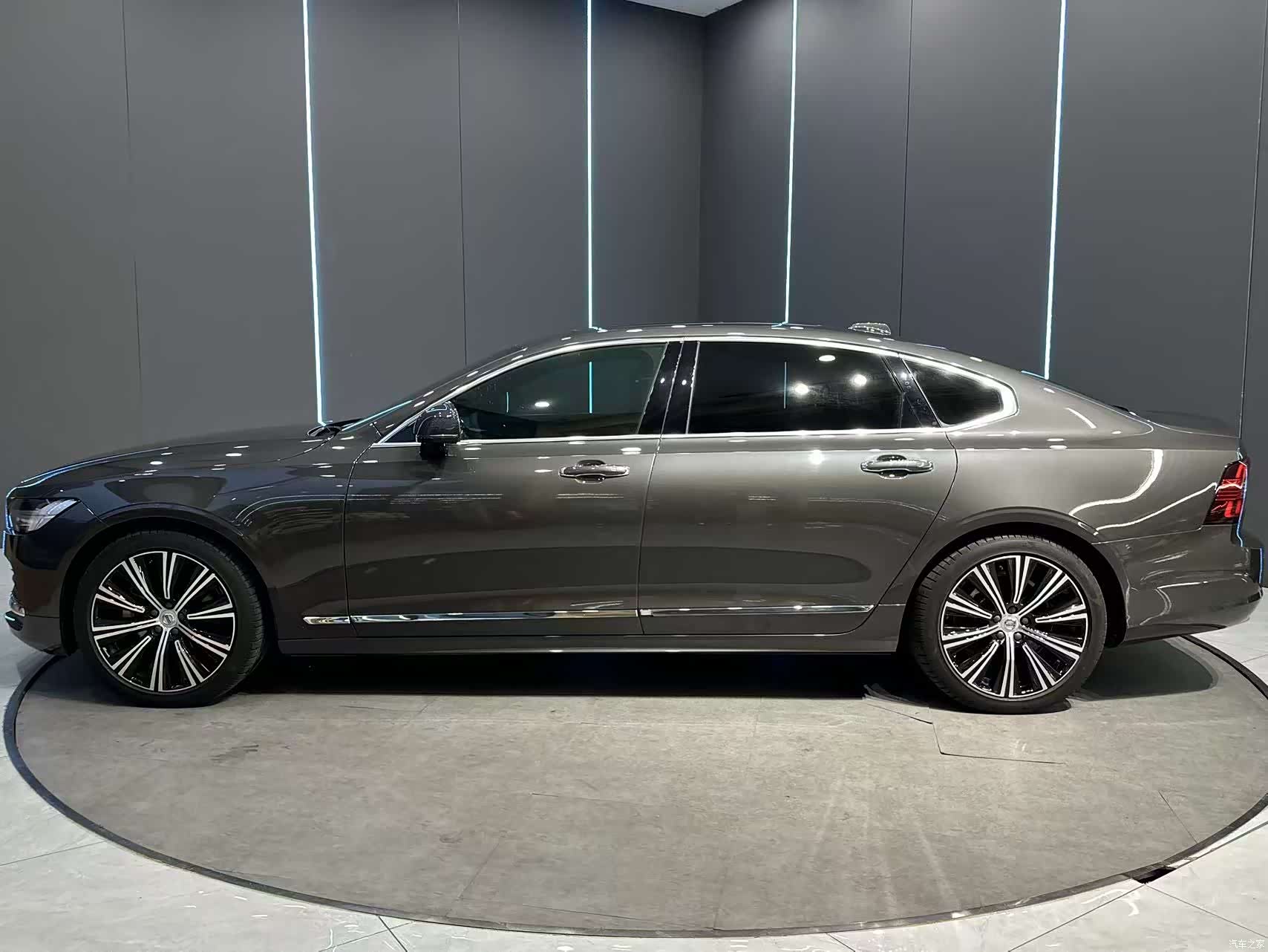 Volvo S90, 2023 4