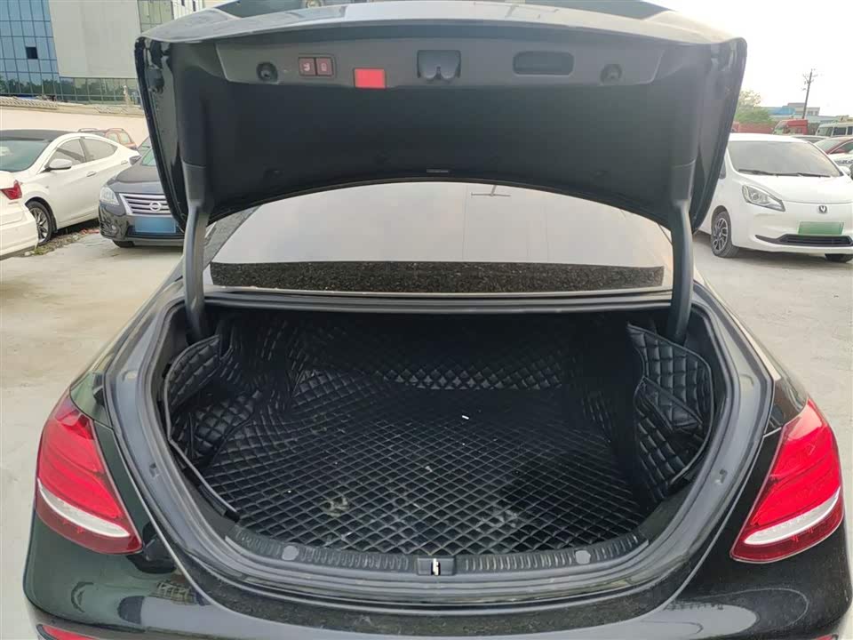 Mercedes-Benz E-class Mercedes-Benz E-class