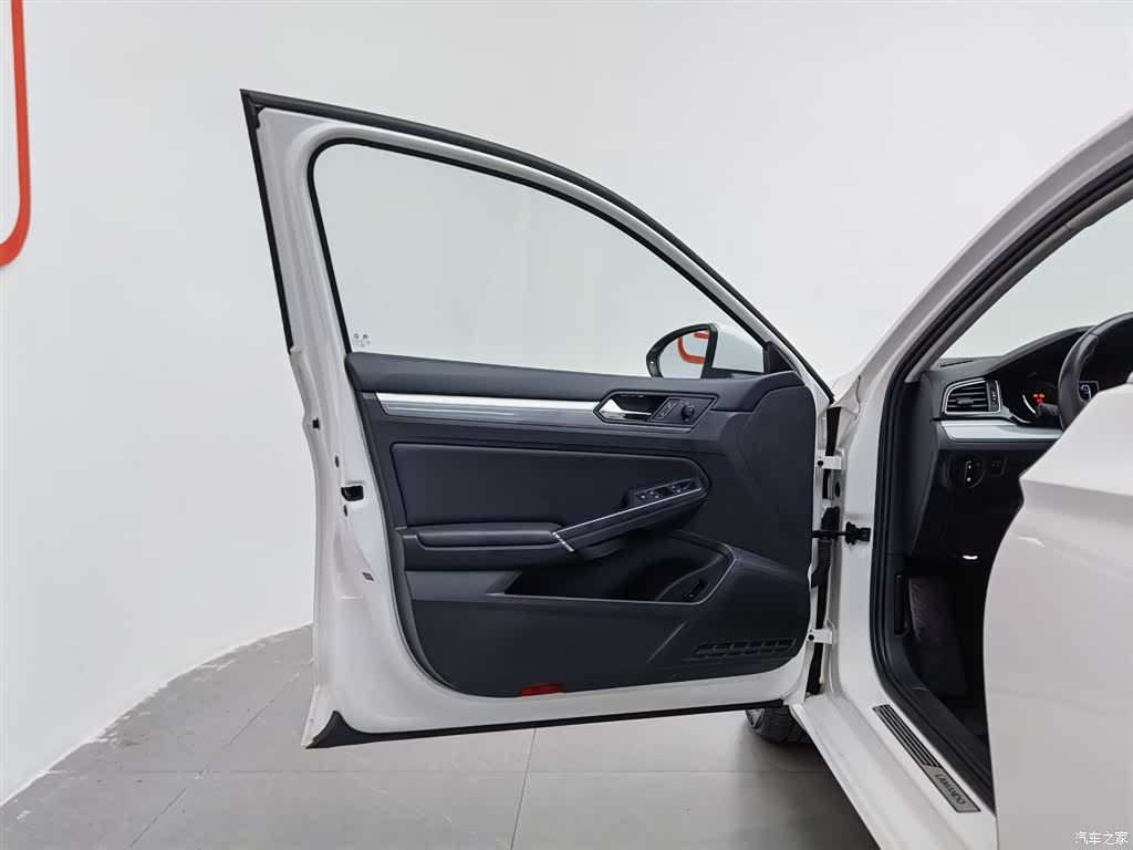 Volkswagen Lamando, 2017 8