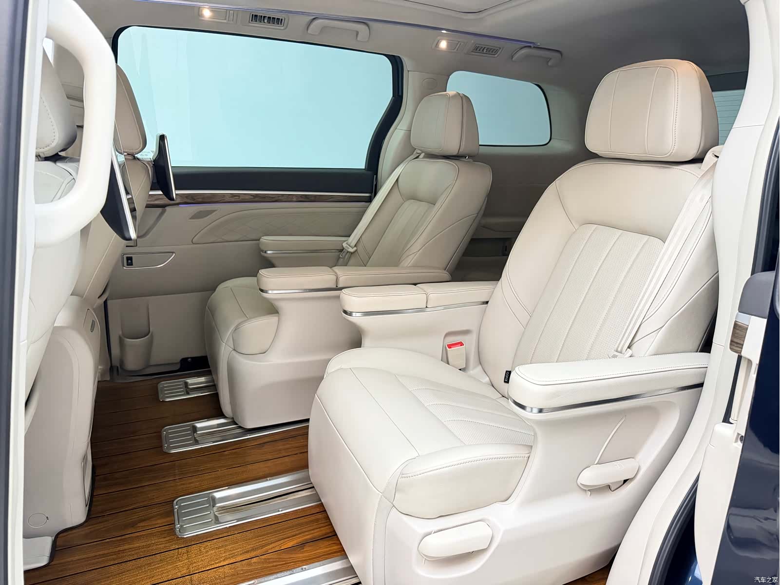 Trumpchi M8, 2019 9