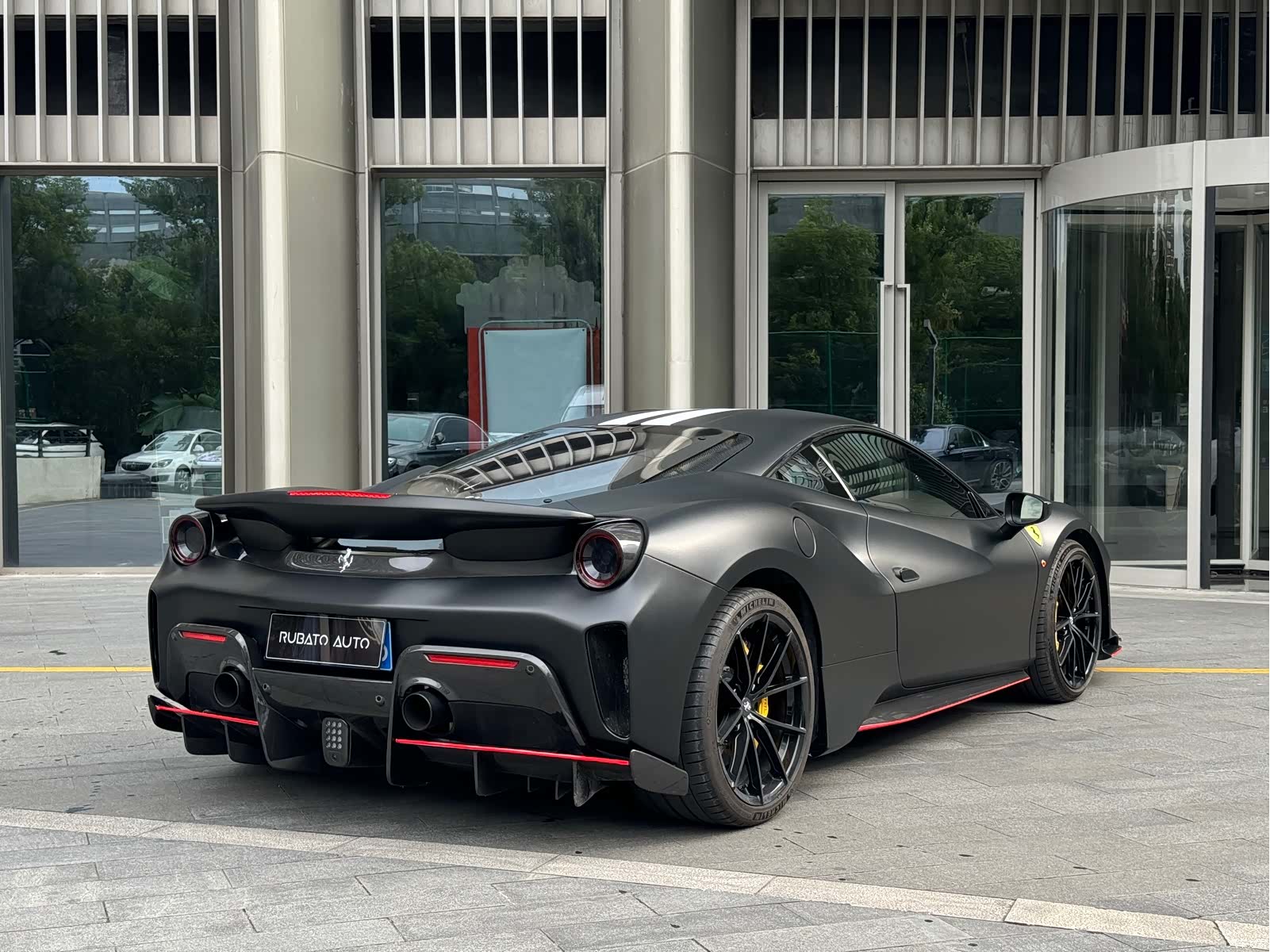 Ferrari 488, 2018 4