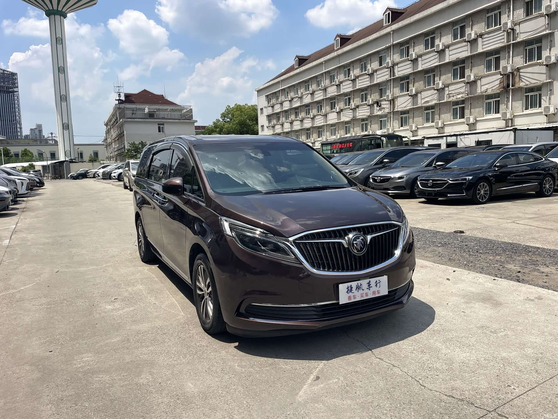 Buick GL8, 2017 3