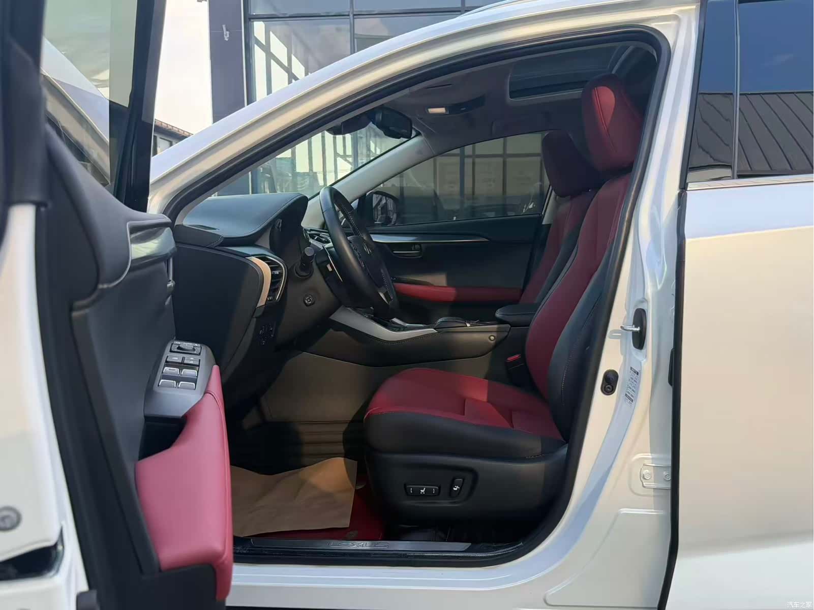 Lexus NX, 2020 все фото