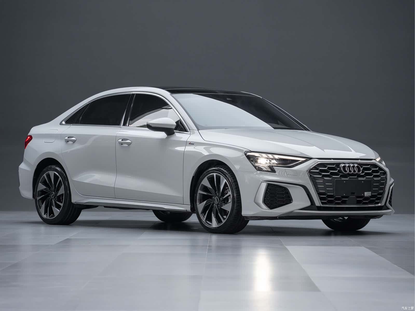 Audi A3, 2023 все фото