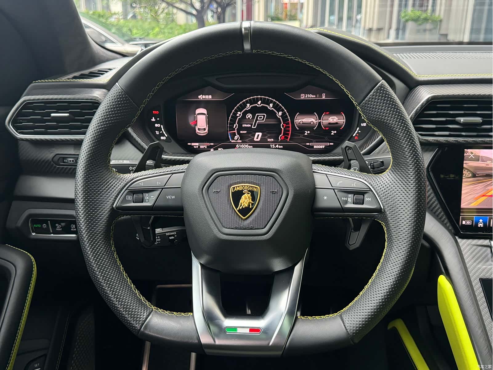 Lamborghini Urus, 2022 32