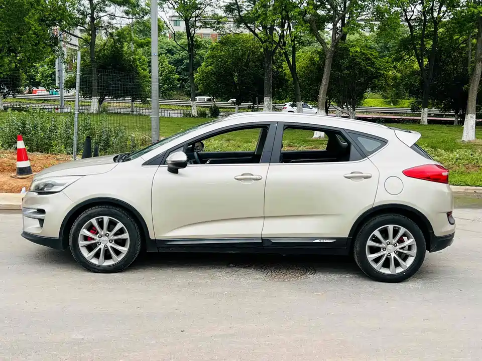 Geely Emgrand GS