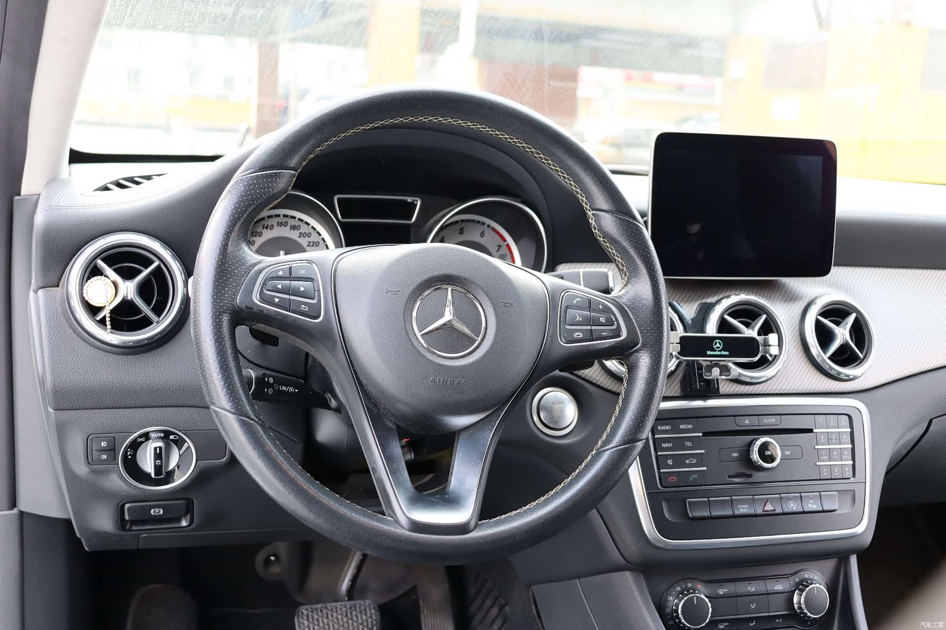 Mercedes-Benz GLA, 2017 19