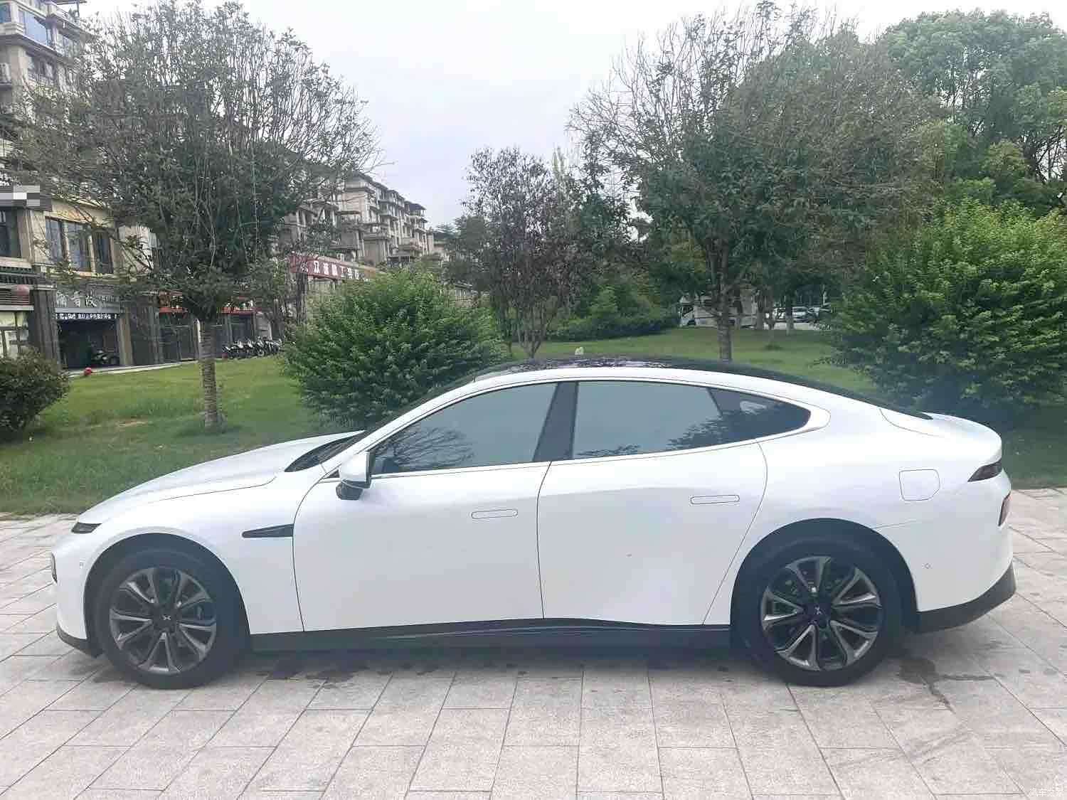 Xpeng P7, 2022 10
