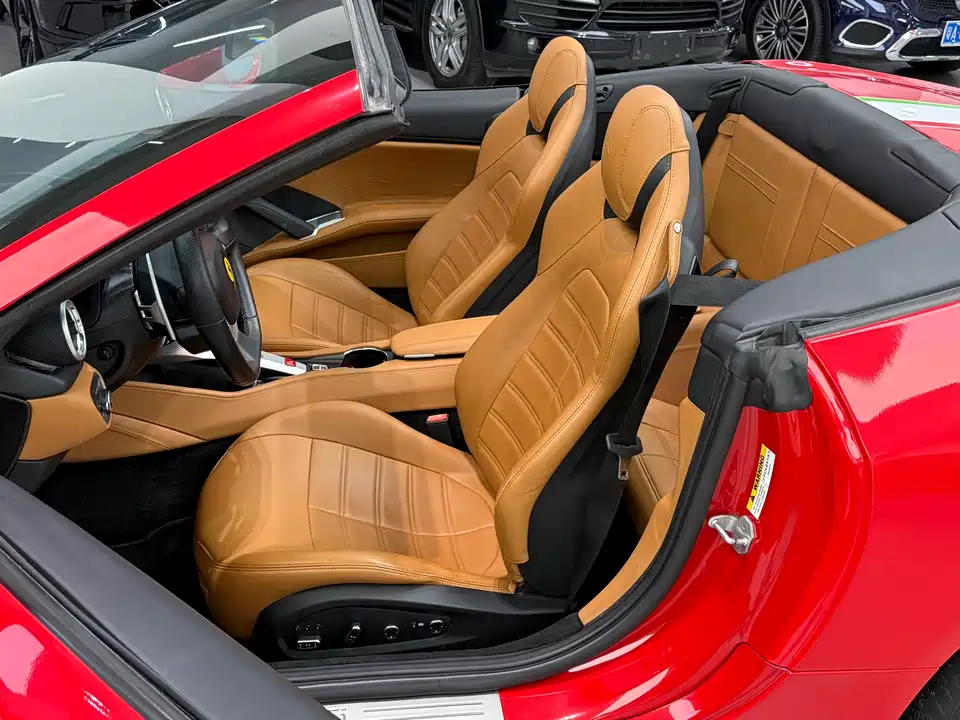 Ferrari California T