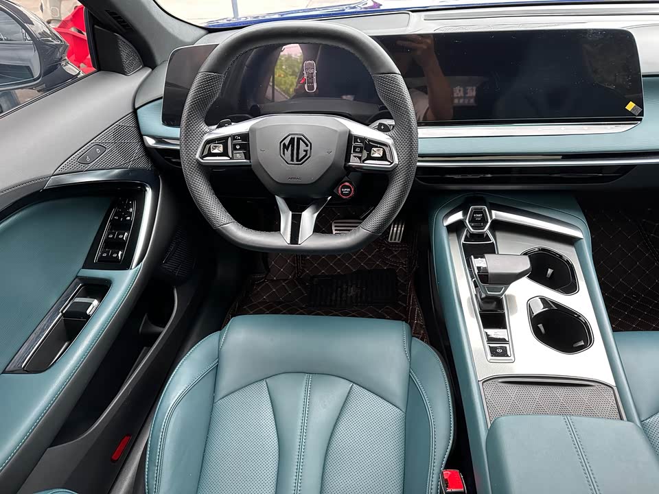 MG MG7