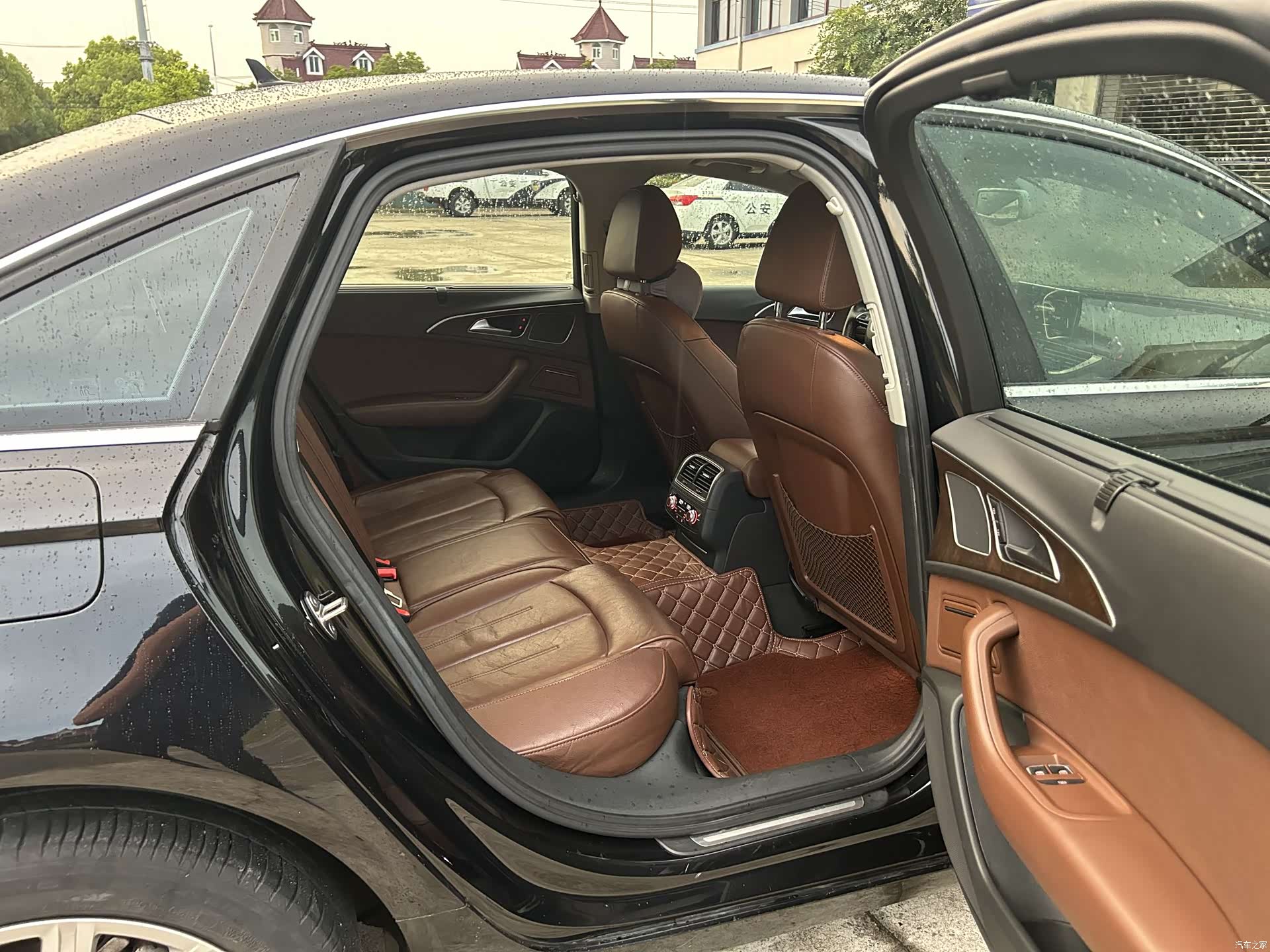 Audi A6L, 2015 11