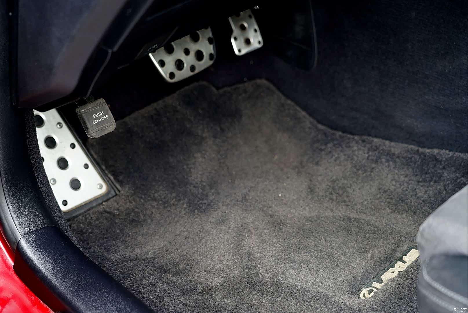 Lexus IS, 2010 10