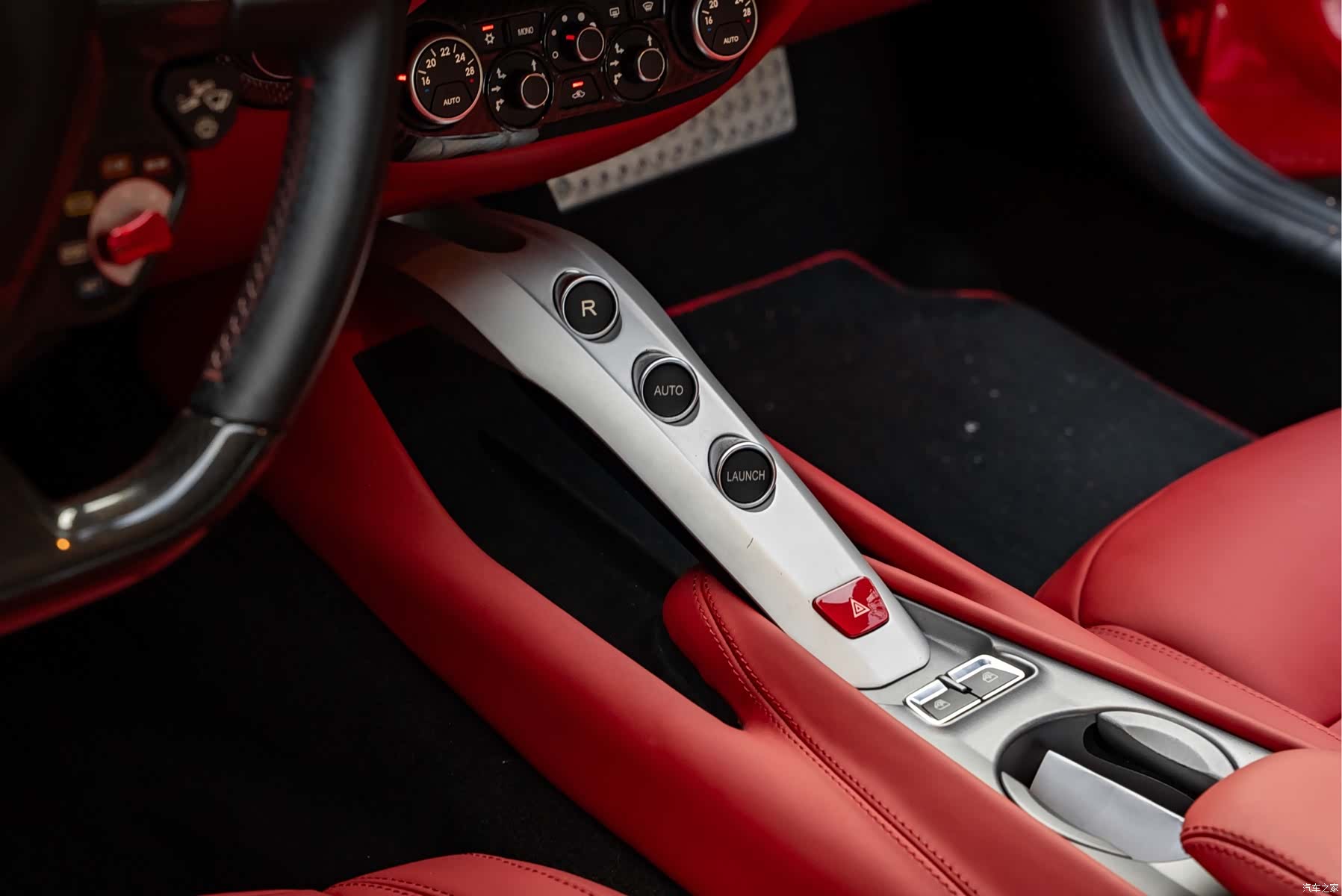Ferrari F12ber, 2014 10
