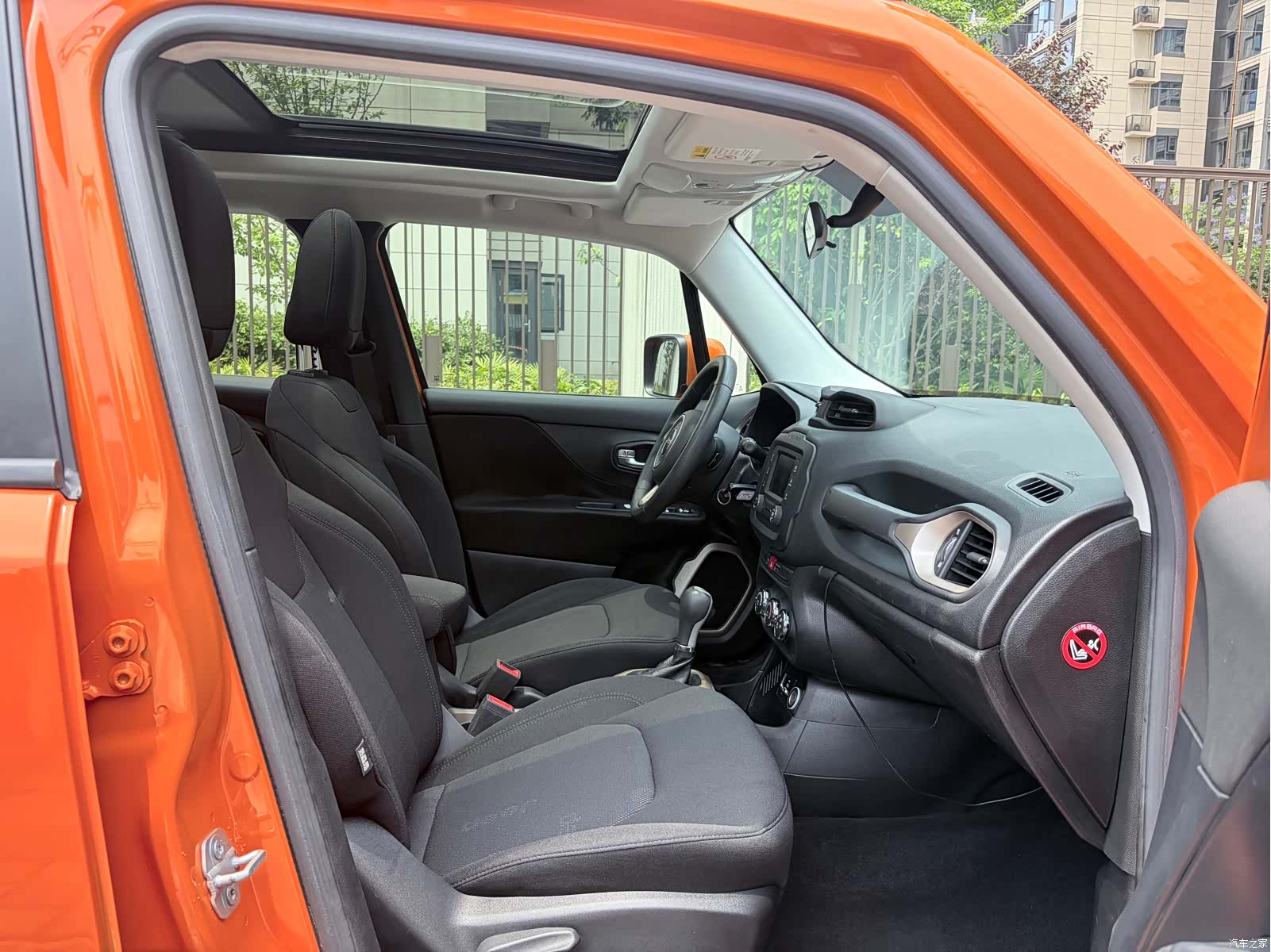 Jeep Renegade, 2016 10