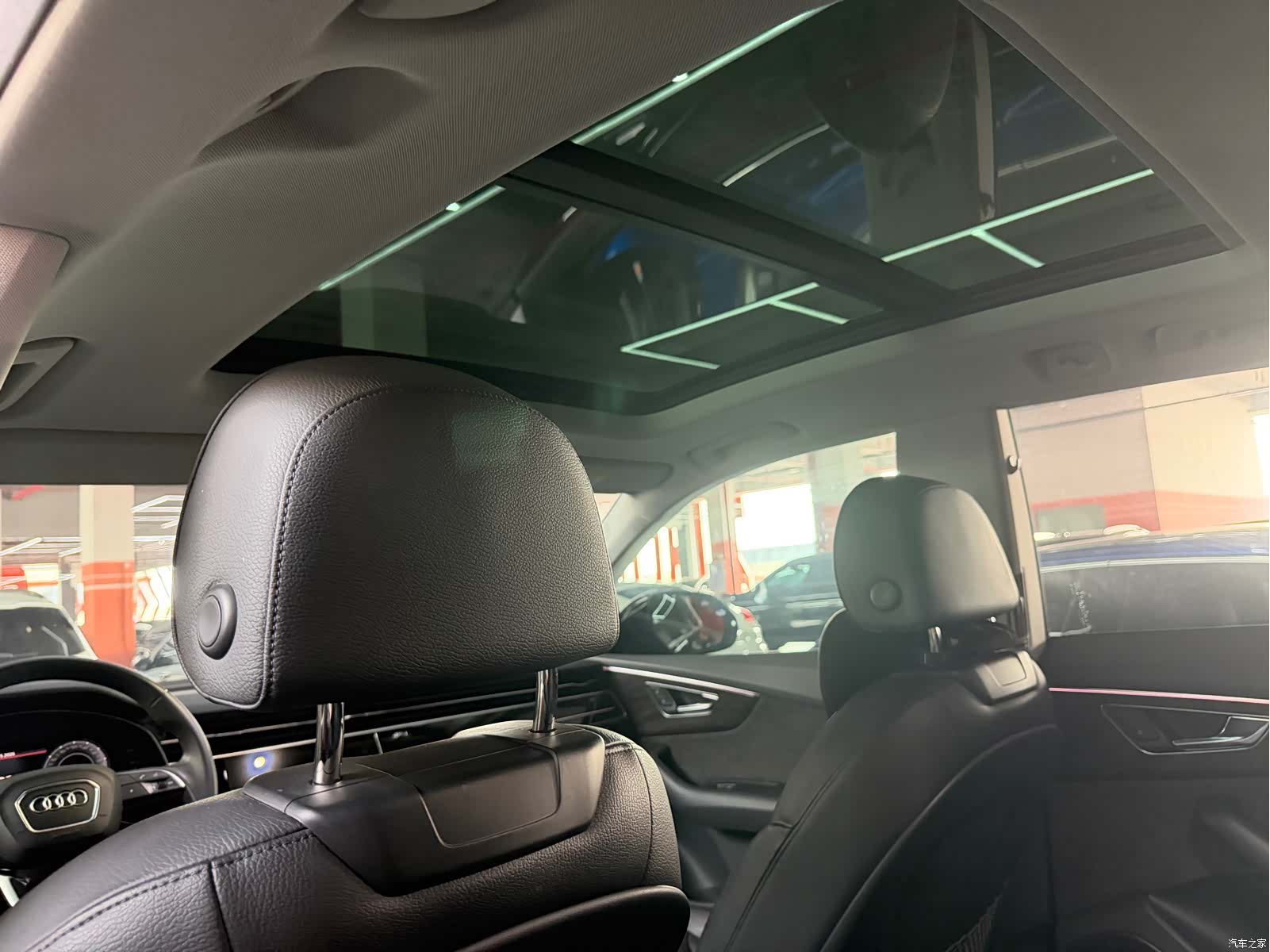 Audi Q8, 2022 14