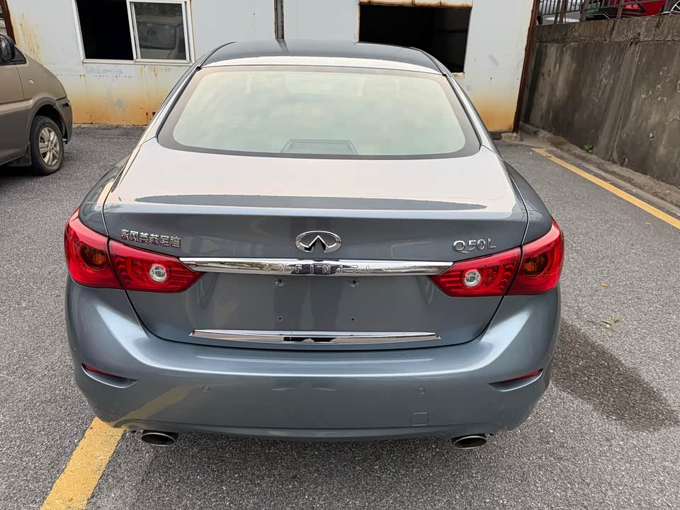 Infiniti Q50L