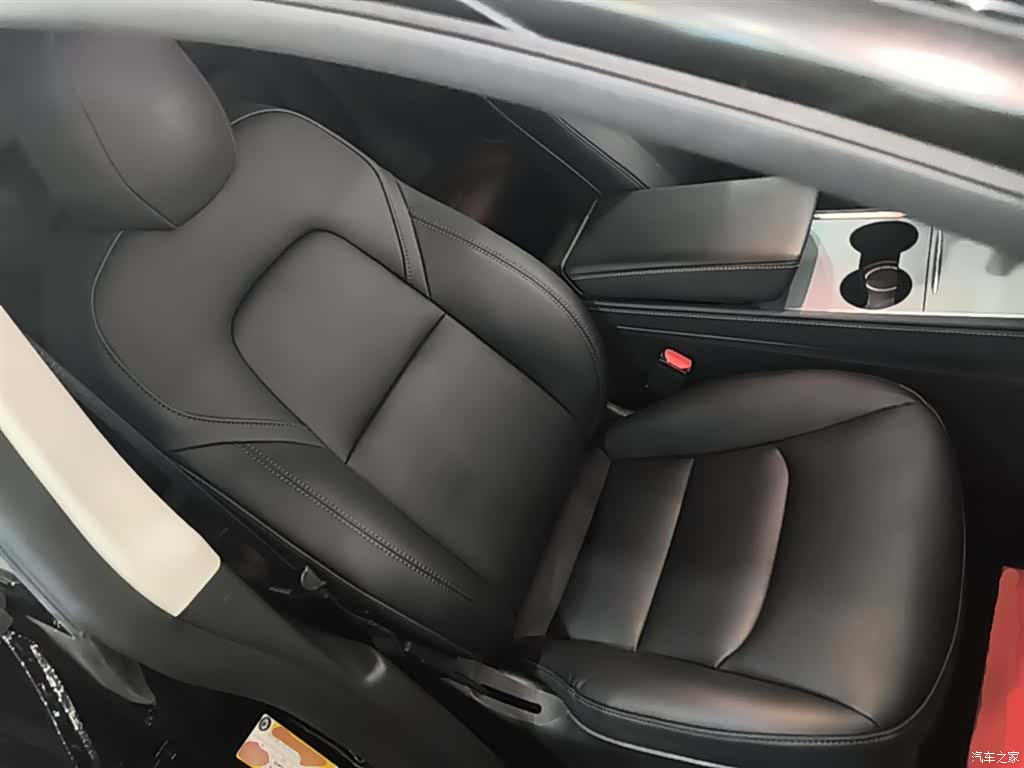 Tesla Model Y, 2022 25