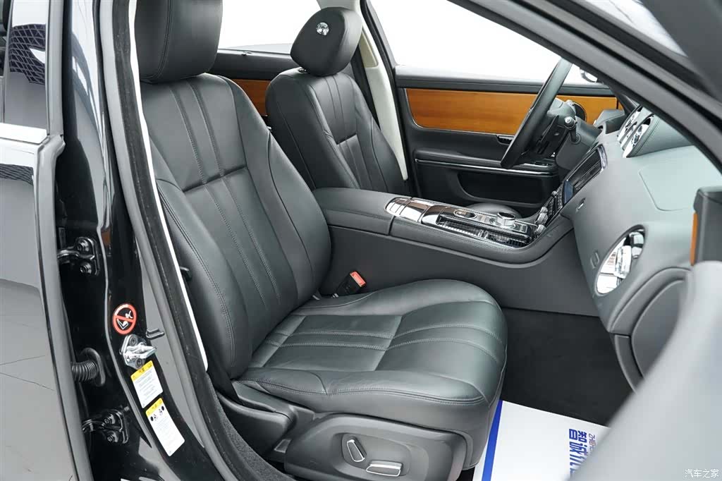 Jaguar XJ, 2013 13