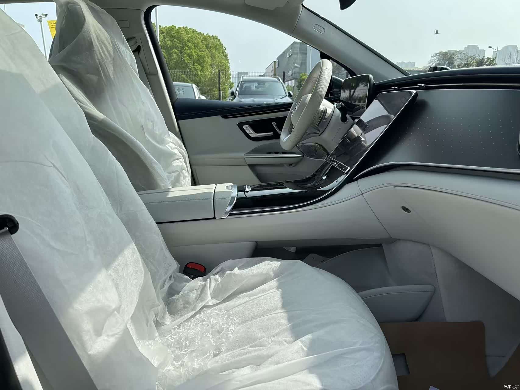 Mercedes-Benz EQE, 2026 15