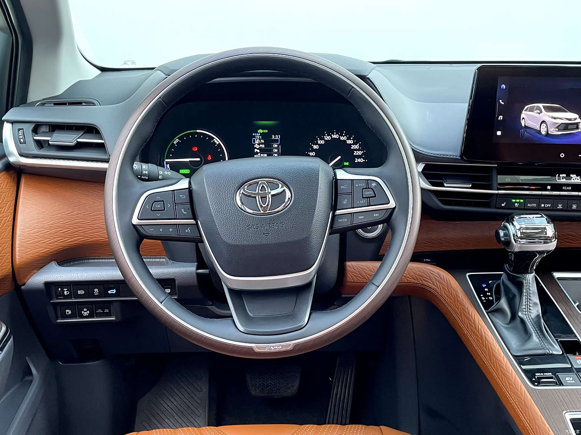 Toyota Sienna, 2024 12