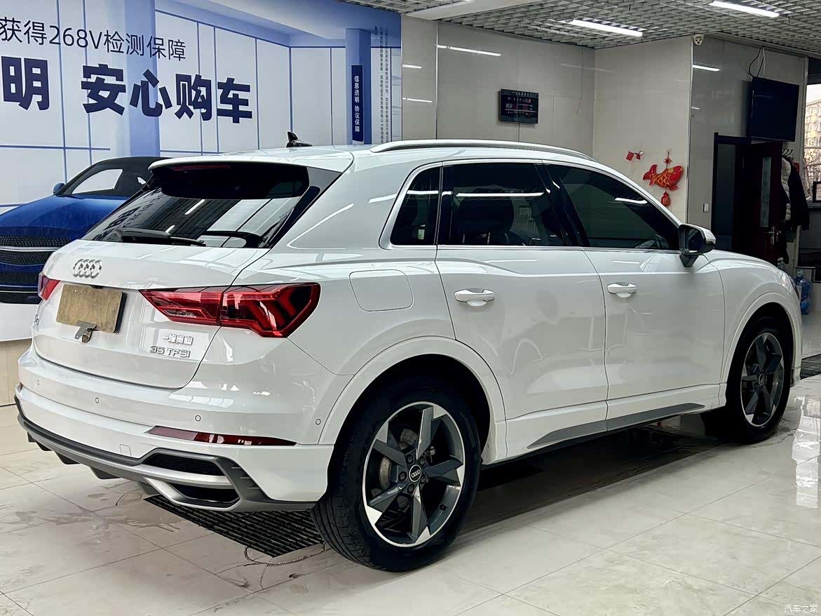 Audi Q3, 2023 4