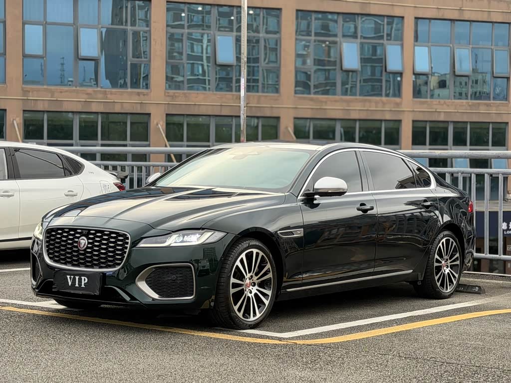 Jaguar XFL