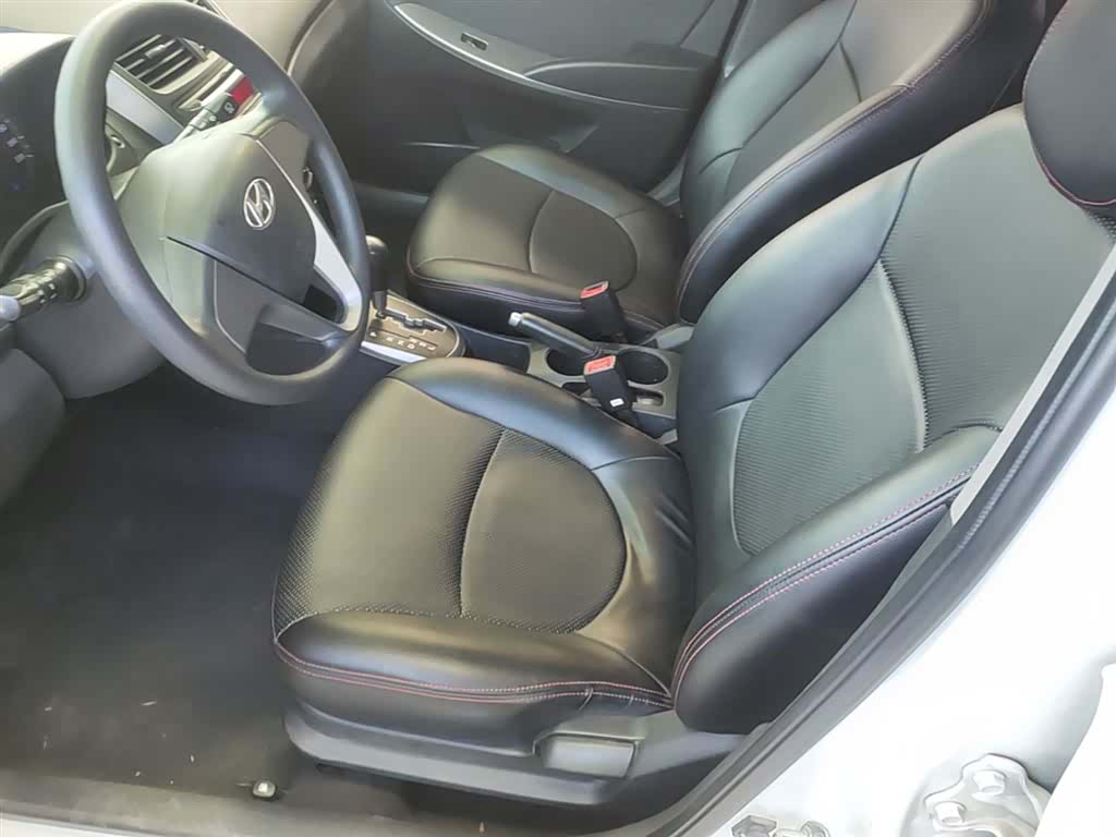 Hyundai GLX, 2016 15
