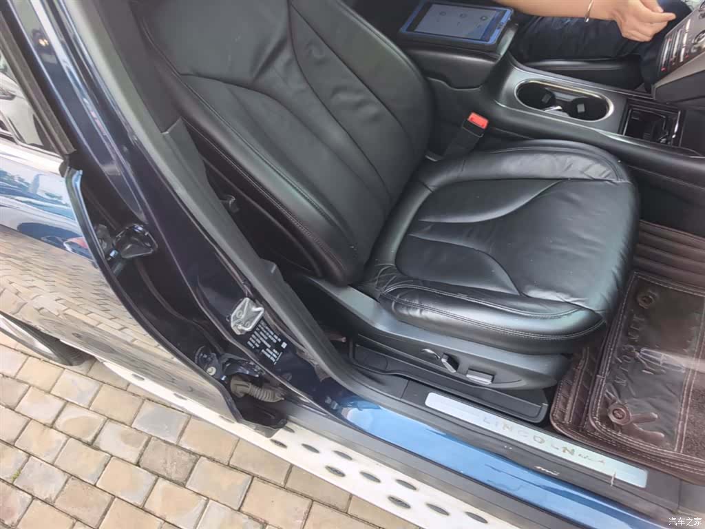 Lincoln MKC, 2017 25