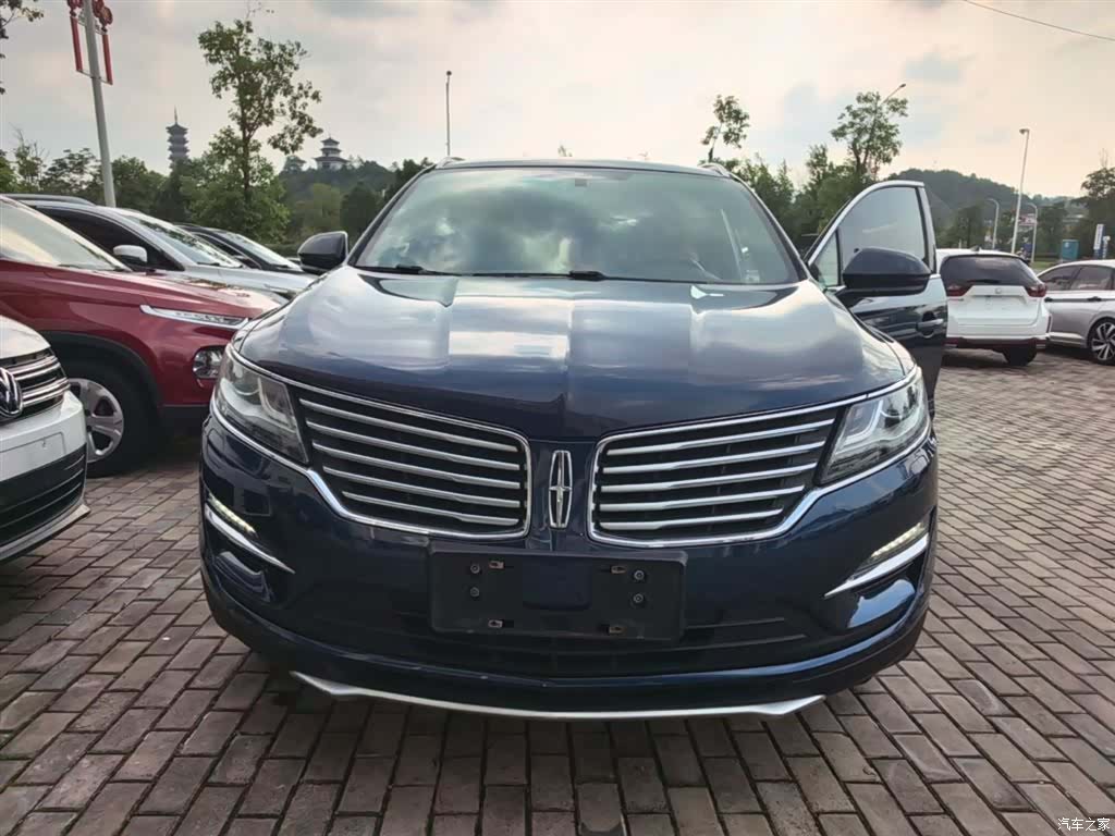 Lincoln MKC, 2017 3