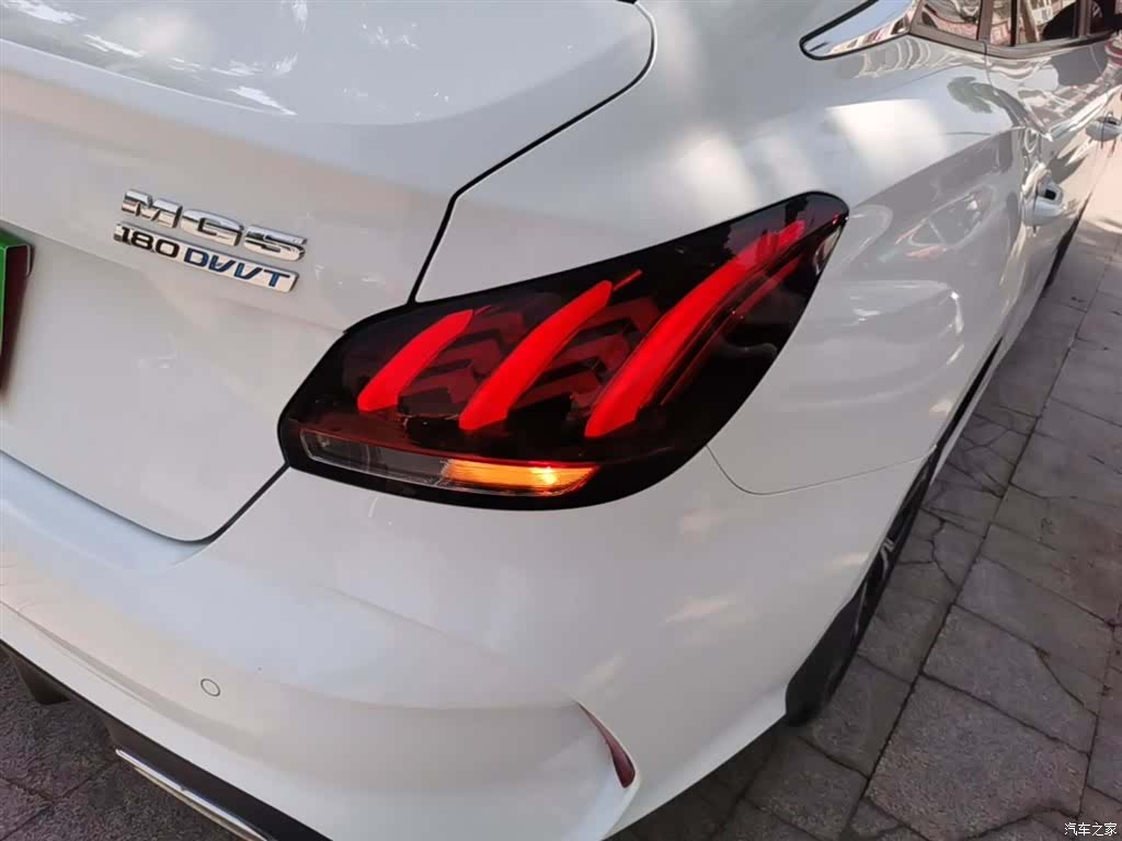 MG MG5, 2023 8