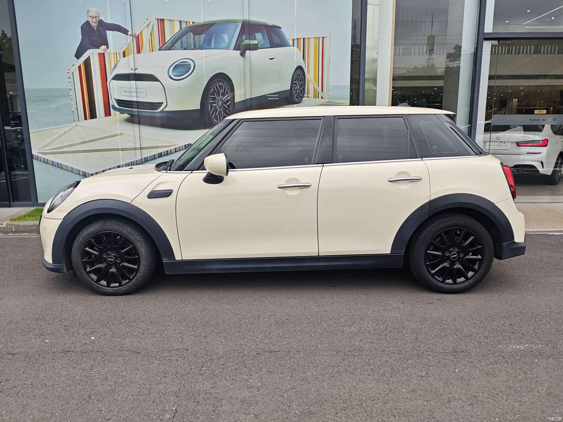 Mini ONE, 2021 3