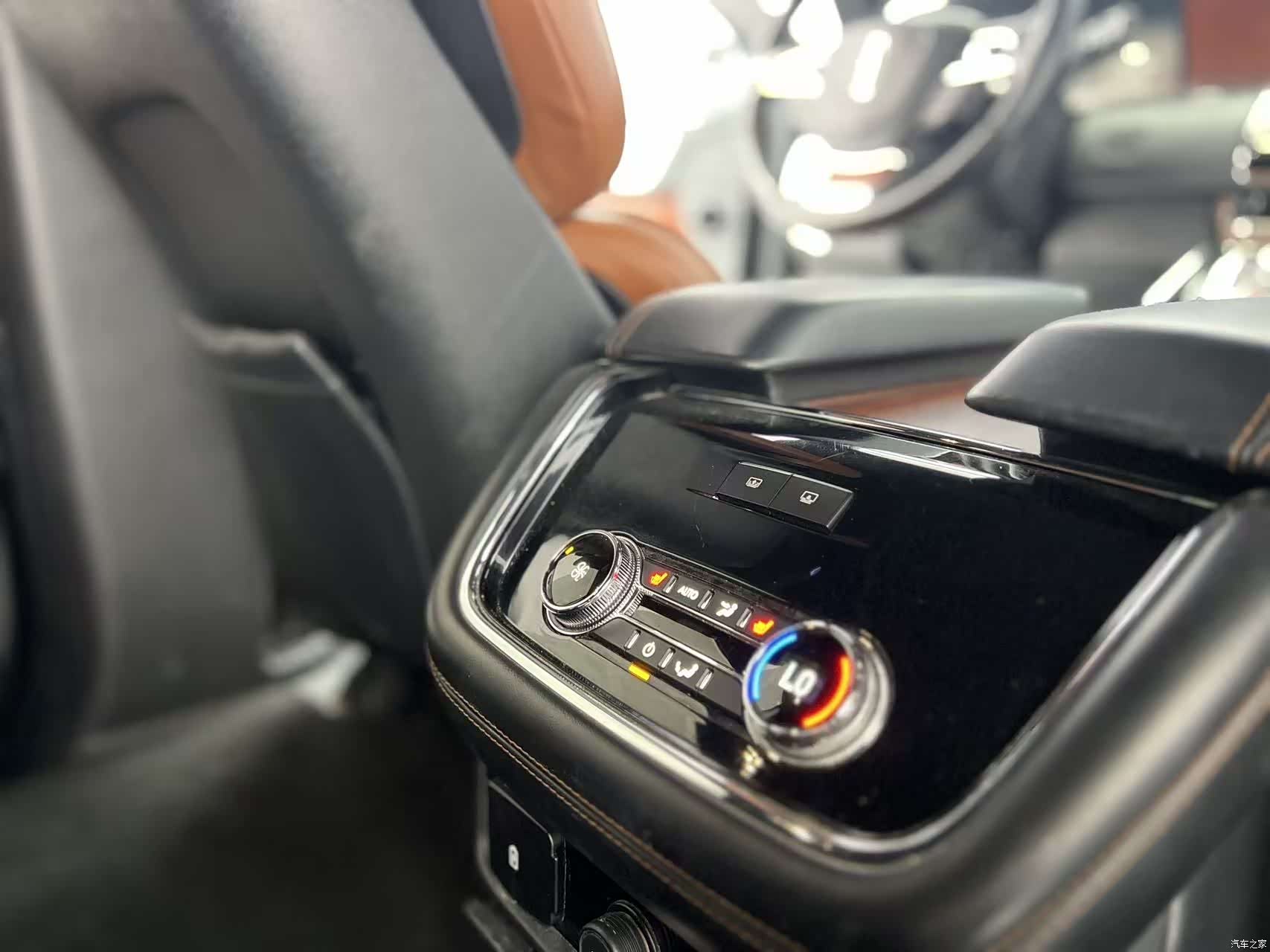 Lincoln Navigator, 2019 17