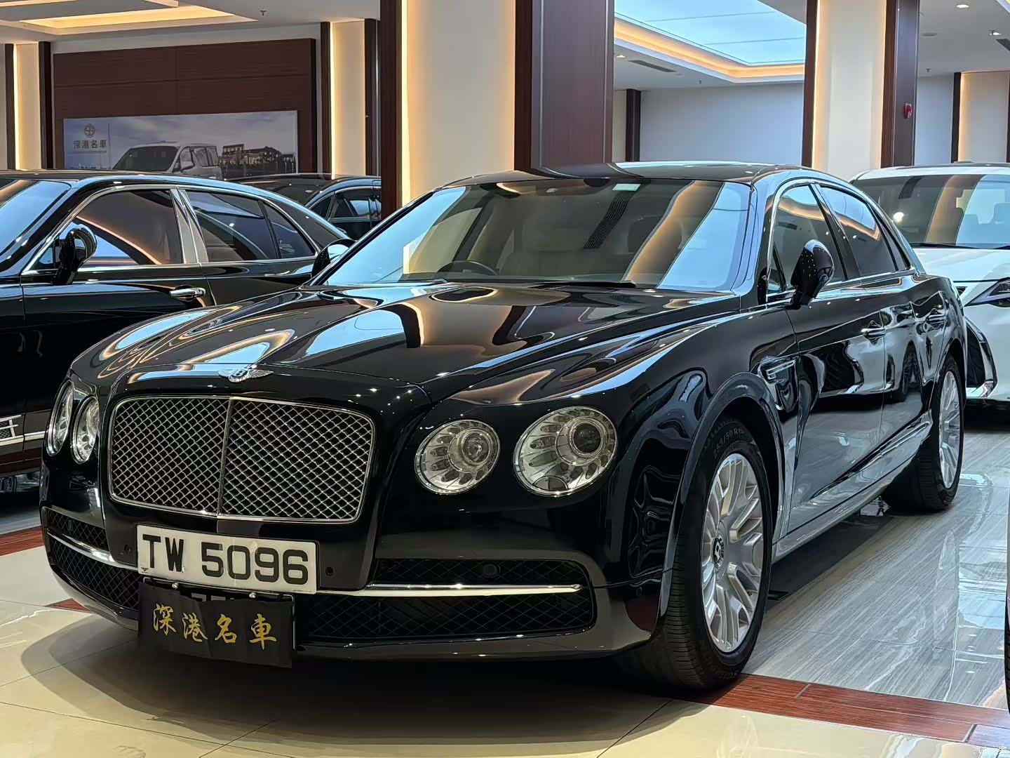Bentley Flying Spur, 2013 3