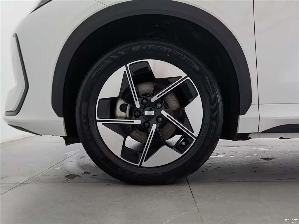 Geely Galaxy E5, 2025 17
