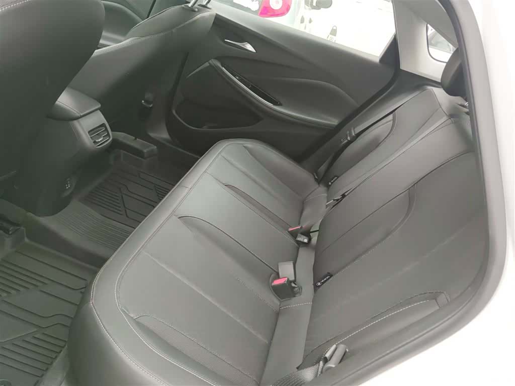 Buick Verano, 2023 13