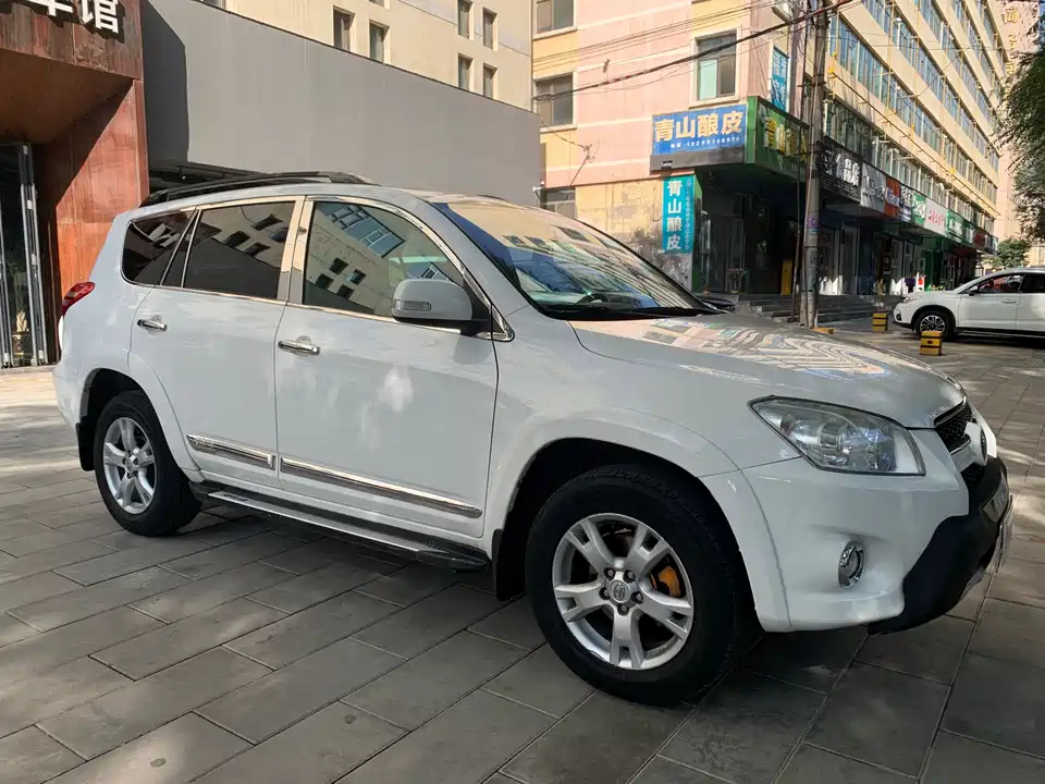 Toyota RAV4 Rongfang