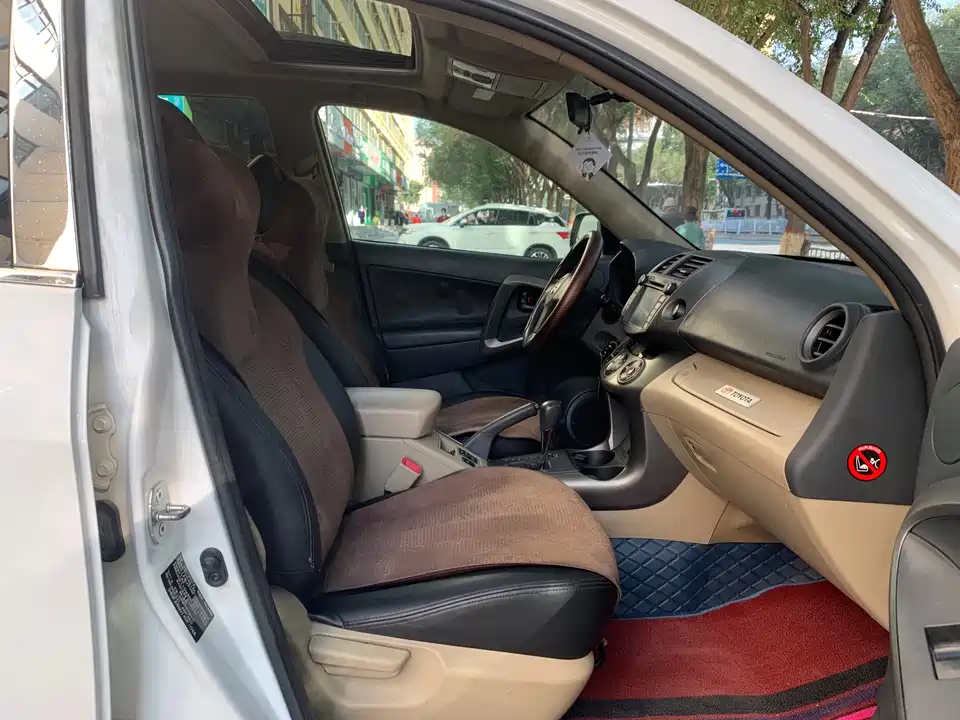 Toyota RAV4 Rongfang