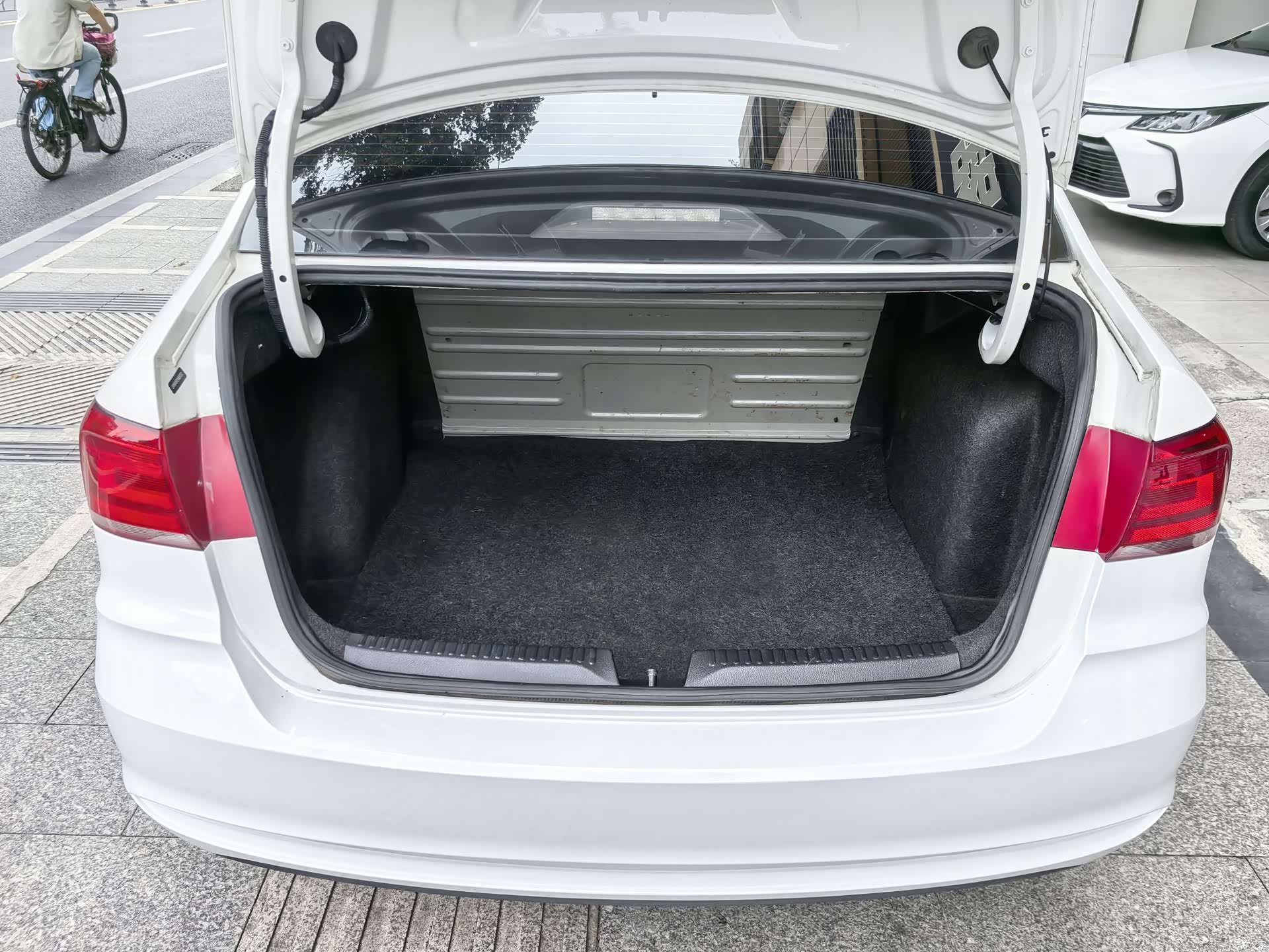 Volkswagen Santana, 2018 17