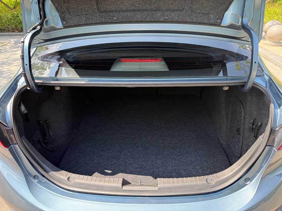 Mazda 3 Angkesaila