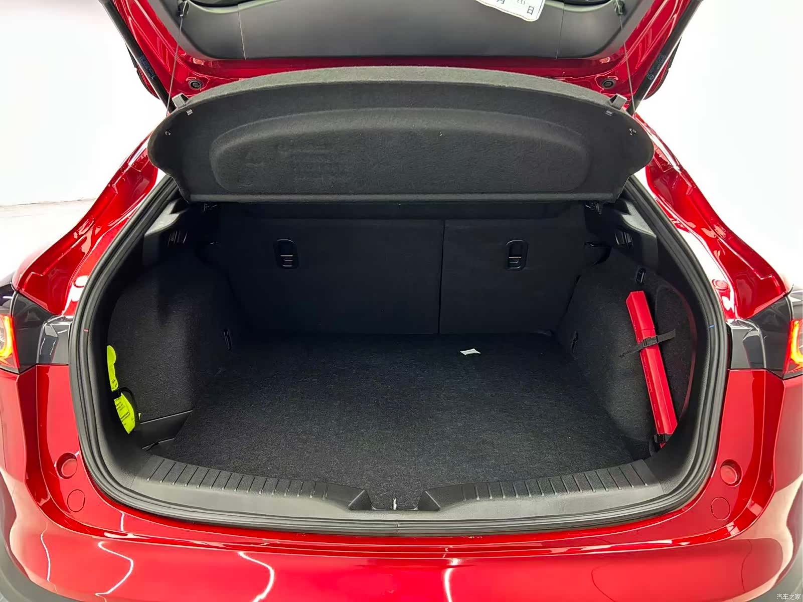 Mazda CX-4, 2023 19