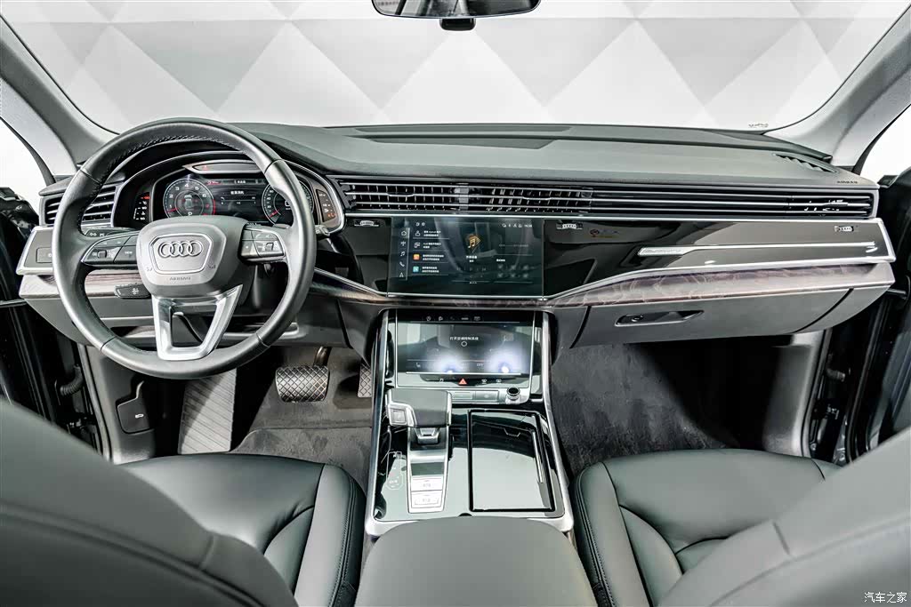 Audi Q8, 2021 13