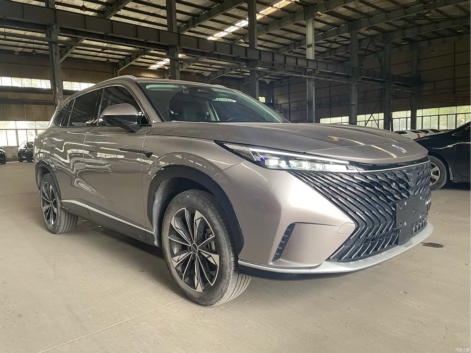 Roewe RX5, 2023 3