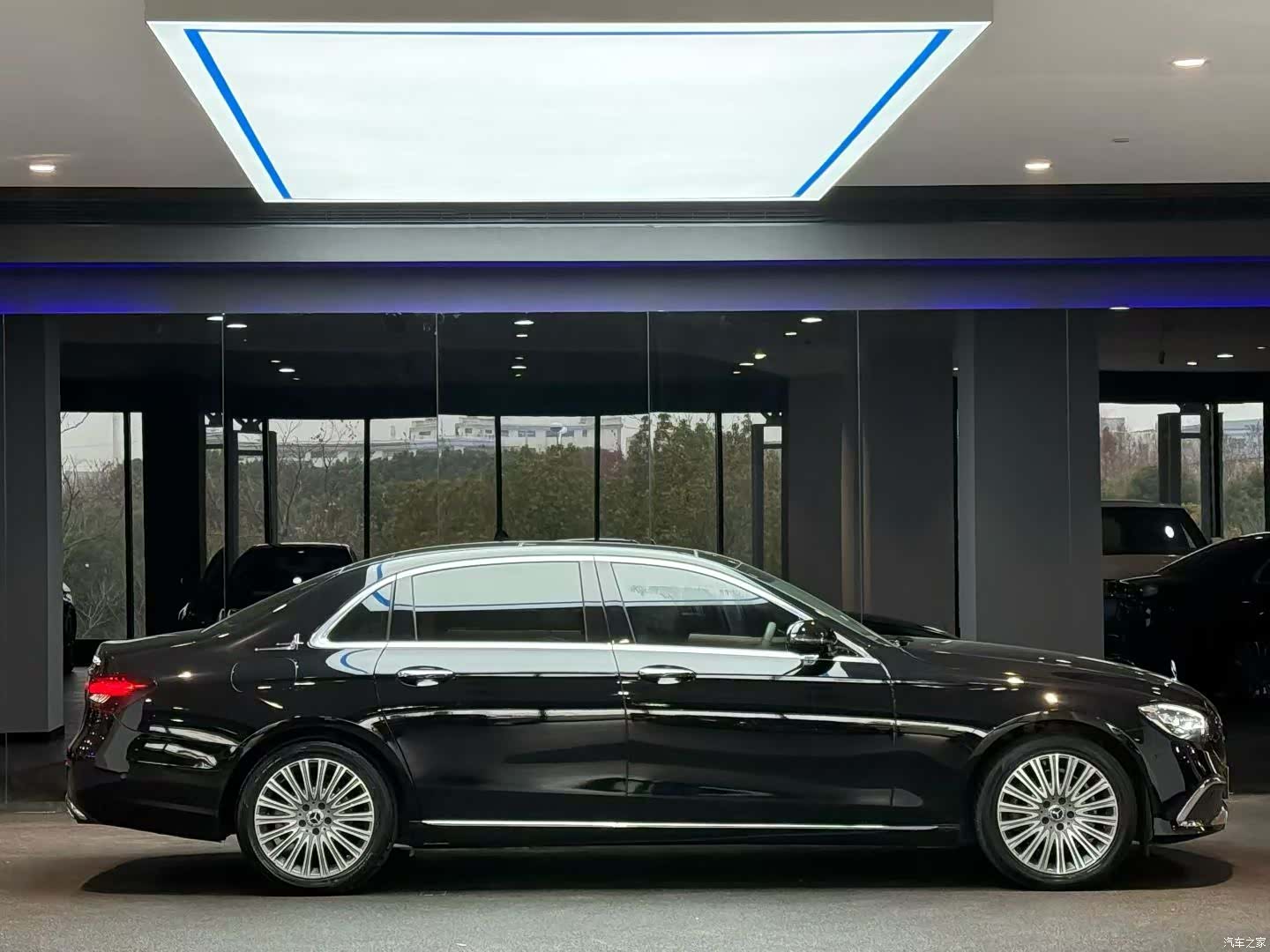 Mercedes-Benz E-Class, 2022 8