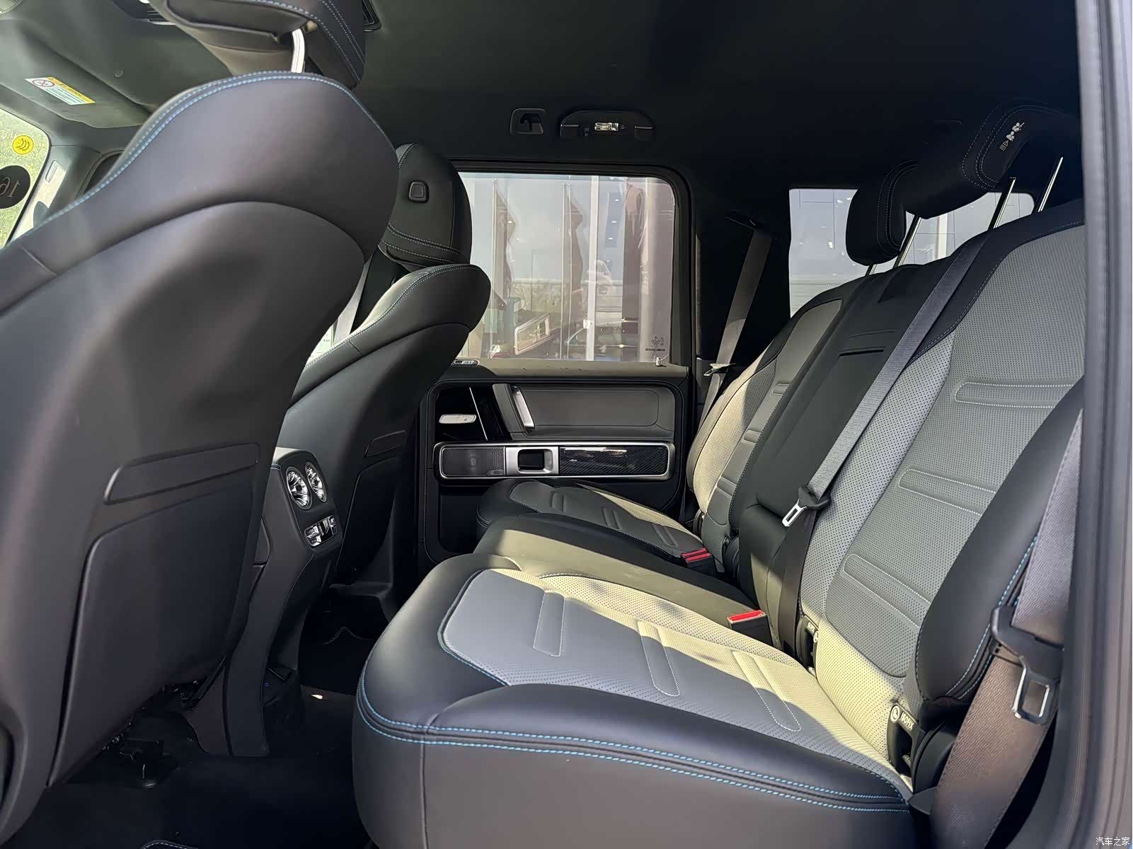 Mercedes-Benz G-Class, 2024 10