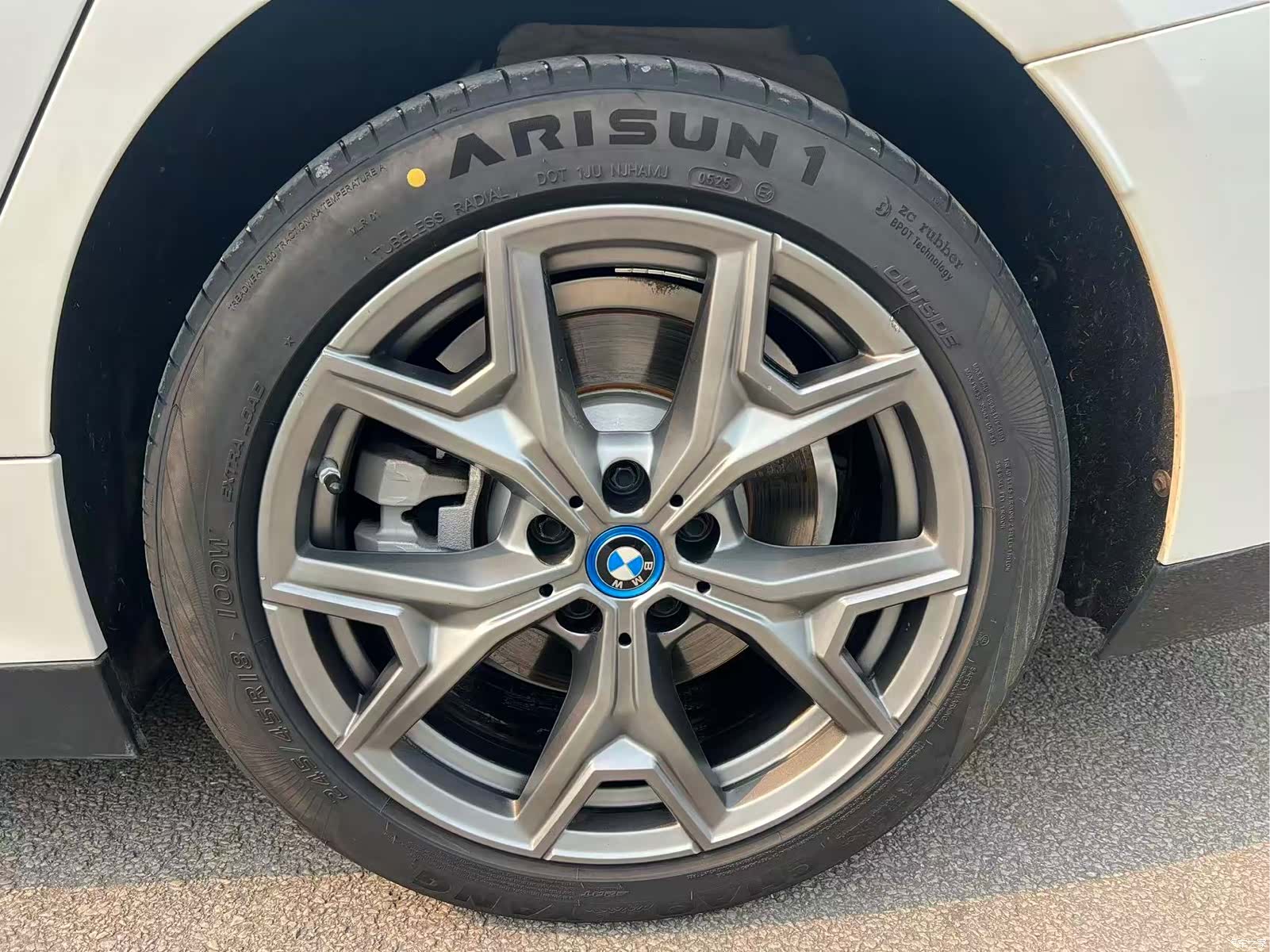 BMW i3, 2023 все фото
