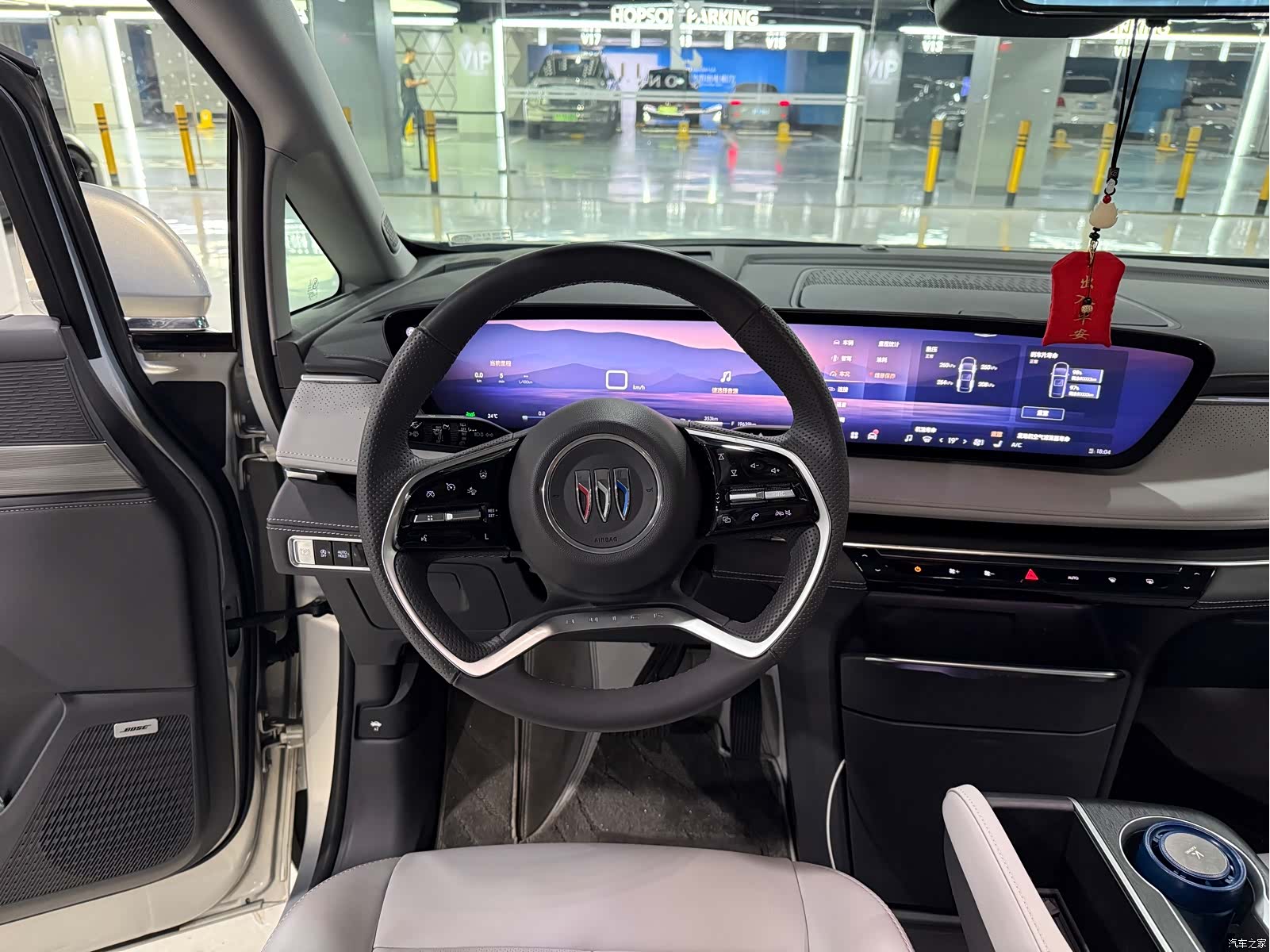 Buick GL8, 2025 12
