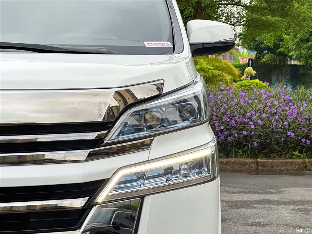 Toyota Vellfire, 2019 31