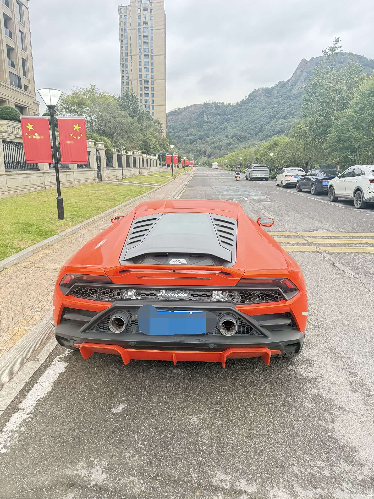 Lamborghini Huracán, 2022 все фото