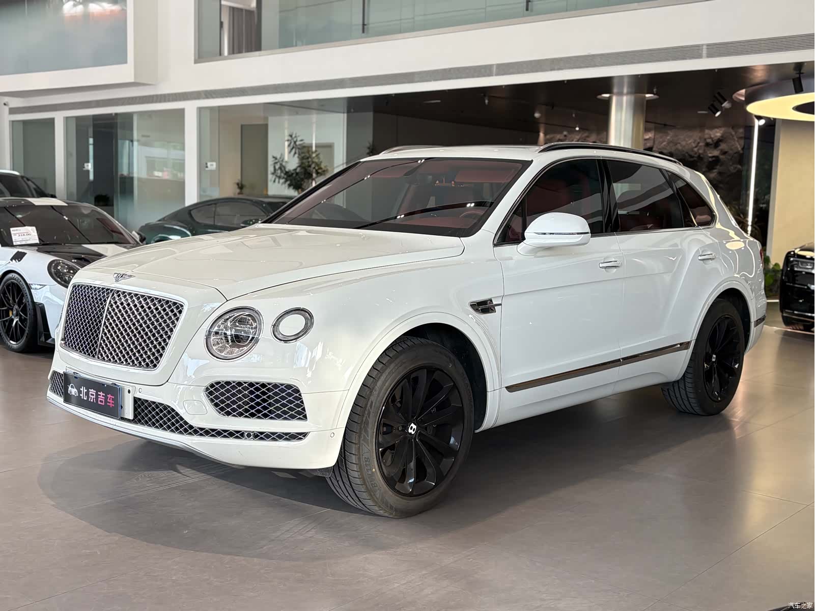 Bentley Bentayga, 2018 1