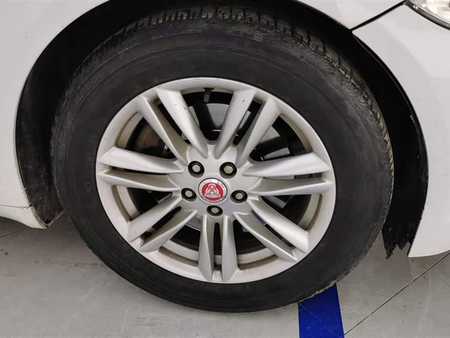 Jaguar XF Jaguar XF